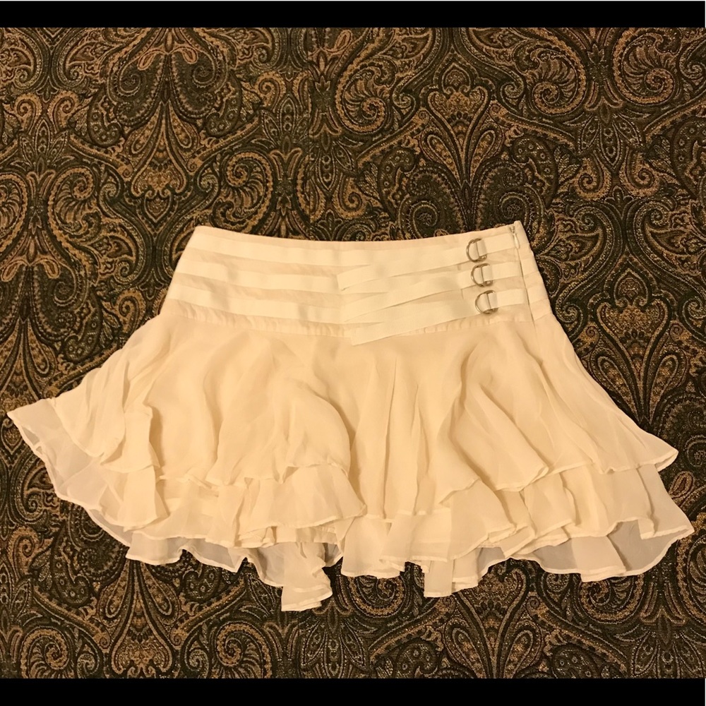 Cream colored silk layered short Bebe kitten skirt